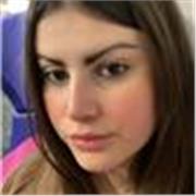 Laureanda in giurisprudenza impartisce lezioni di italiano