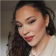 Profesora titulada en Integración Social, y podría impartir cualquier asignatura