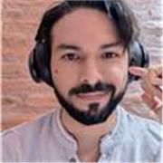 Profesor de geografía con experiencia dando cursos de capacitación a adultos