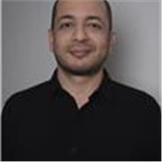 Professeur de littérature espagnole et latino-américaine, je suis titulaire d'un doctorat en espagnol de l'Université de Poitiers