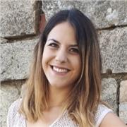 Soy Graduada en Educación Primaría, tengo experiencia en impartir clases a alumnos con necesidades de motivación y con problemas en el curso académico