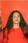 Profesora de música apta para nivel iniciación y medio tanto de piano como de guitarra, además de las asignaturas teóricas.
