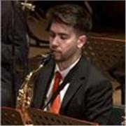 Se ofrece profesor de música titulado y con experiencia en docencia para ayudar ante cualquier tipo de duda con la música