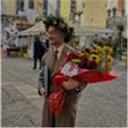 Laureato in lingua italiana per stranieri impartisce lezioni!