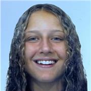 Studentessa universitaria aiuto compiti