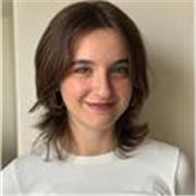 Soy graduada en Filosofía con formación en arte y literatura. Ofrezco clases de humanidades y lengua a la ESO y primaria.