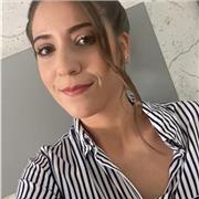 Maestra titulada en Educación Primaria, más concretamente en Atención a la Diversidad.