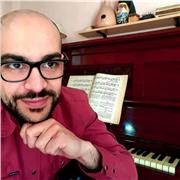 Clases de piano, teclado, sintetizadores y guitarra con el Lic. Augusto César Paladino