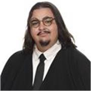 Persona titulada en integración social con experiencia en menores.