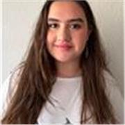 Estudiante de 2º de Bachillerato con el Cambridge C1 aprobada, y estoy deseando dar clases a quién desee mejorar con su ingles