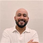 ¡Hola! 
Soy Jaisson Blancas, neurobiólogo, con enfoque en dificultades de aprendizaje, memoria y neurodivergencias (TDAH, TEA)