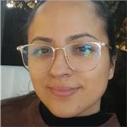 Profesora de psicología básica, psicología clínica y psicológia de la salud