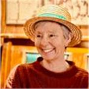 Mother tongue English teacher with 20 years experience offers private lessons online