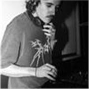 Profesor titulado de Ableton Live, síntesis y procesamiento de audio(máster/mezcla/grabación)