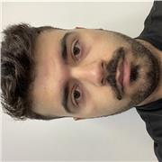 Cocinero dispuesto a enseñar a todo aquel que quiera aprender el bello arte d Ema gastronomía