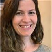 Especialista em Português e Inglês em educação fundamental e ensino médio