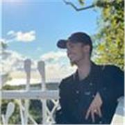Self-taught music producer and instrumentalist with 6+ years of experience creating melodic trap, R&B and
atmospheric music. 