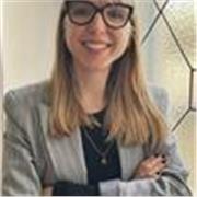 Offro lezioni private a ragazzi di elementari e medie adattandole alle loro personali esigenze. 