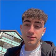 Profesor de matemáticas de 1º y 2º de ESO. Soy un chico joven de 18 años , con ganas de enseñar lo que he aprendido. Dispongo con una media de corte de 10 en 4ºESO