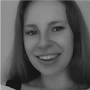 Hola, mi nombre es Laura y Doy Clases de repaso de inglés, y enfermería. Soy una persona dinámica y ordenada.