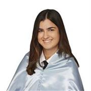 Profesora titulada ofrece clases particulares, principalmente de inglés a todos los niveles.