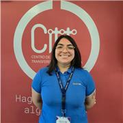 Estudiante de educación superior que puede ayudar en esta y más materias