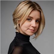 My name is Hanna, I love languages, humour and coffee. After living, studying and working in different countries all my life, I want to help you overcome the language barrier and level up your speaking skills in