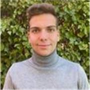 Técnico informático trabajando actualmente en el sector. Clases online por las tardes.