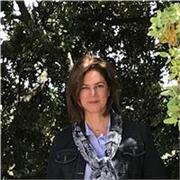 Farmaceutica con experencia docente en niños (profesor de lenguaje musical y piano), adultos (universidad) y entorno empresarial