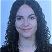Profesora titulada de Bachillerato, trilingüe en español, inglés y francés. Soy estudiante de Relaciones Internacionales en Inglés