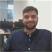 Profesor mecánico con sólida formación también en ingeniería química.