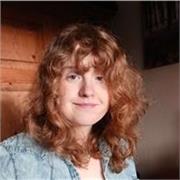 Relaxed and upbeat tutor offering beginner Japanese lessons