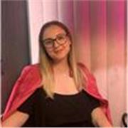 Laureata in Scienze Politiche e Relazioni Internazionali, laureanda in Studi europei