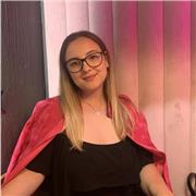 Laureata in Scienze Politiche e Relazioni Internazionali, laureanda in Studi europei