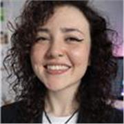 Professeure de design graphique / UX UI Design pour étudiants en arts appliqués