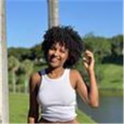 Dou aula de português para alunos da alfabetização ao ensino médio