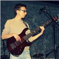 Bassista e musicista diplomato al cpm music institute di milano offre lezioni di basso elettrico