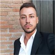 Graphic designer, Video editor e Post Producer, mi offro per l'insegnamento di Photoshop, Illustrator, Indesign e After effects