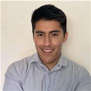 Me considero una persona extrovertida con buenos dotes de enseñanza ya que soy nutricionista de profesión y suelo tener ponencias