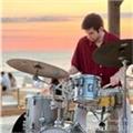 Musicista ed insegnante di aversa, impartisce lezioni private di batteria aperte ad ogni fascia di età. disponibilità e serietà