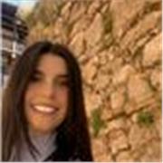 Maestra que puede dar apoyo en materias generales 