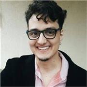 Professor titulado com más de trece años de experiência com alumnos particulares y esculas regulares y corsos libres.