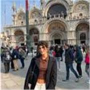 Ragazza di 17 anni per ripetizioni