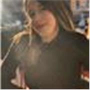 Laureata in Filologia moderna e appassionata di didattica impartisce lezione private online di italiano, storia, geografia, latino e greco per ragazzi e ragazze di tutte le età.