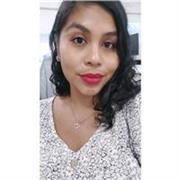 Maestra de apoyo para aprender español en adultos