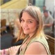 Profesora de refuerzo para alumnos de primaria