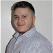 Masterabsolvent in Computer Science, der bereits als Tutor an der Uni gearbeitet hat.