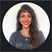 Comunicadora y docente, con certificaciones en inglés y experiencia de +20 años en el canto