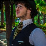 Insegnante di violino e pianoforte impartisce lezioni di solfeggio, armonia, violino e pianoforte