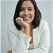 Profesora de oratoria y comunicación, niños y adultos